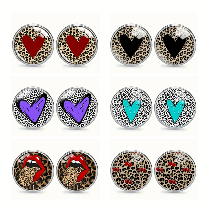 Vintage Fashion Illustrations - Vintage Heart Leopard Print Glass Earrings