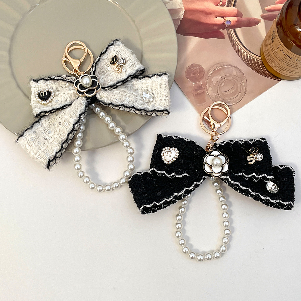 2026 Women's Cloth Bowknot Key - Vintage Fashion Ornaments recension och pris