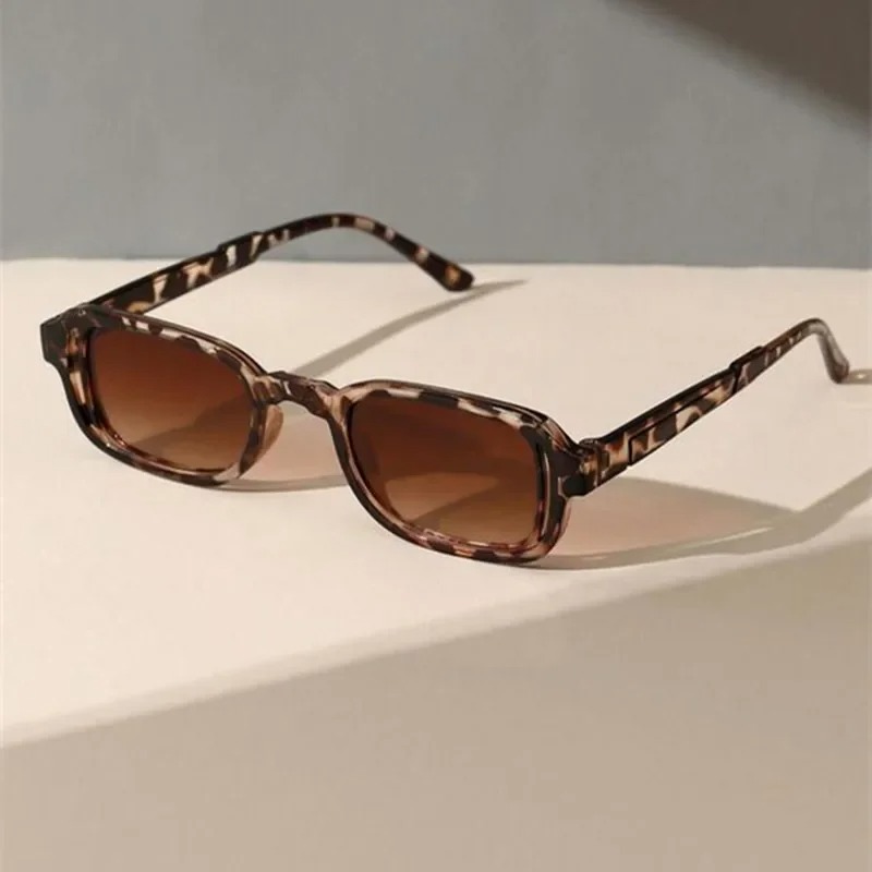 Luxurious Rectangle Sunglasses - Vintage Fashion Girl recension och pris