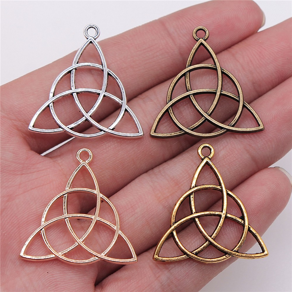 Celtic Witch Knot Charms Inter - Vintage Fashion Earrings recension och pris