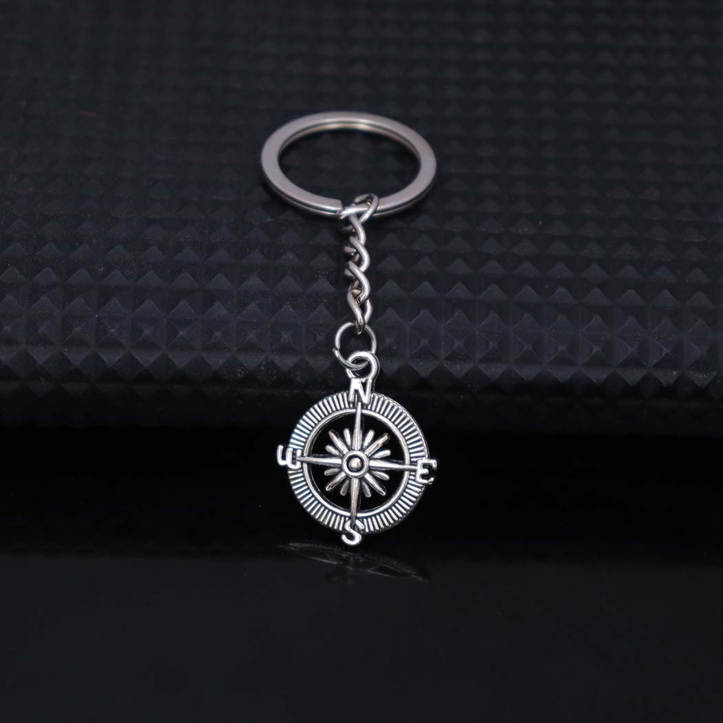 Nautical vintage ship wheel an - Vintage Fashion Wheel recension och pris