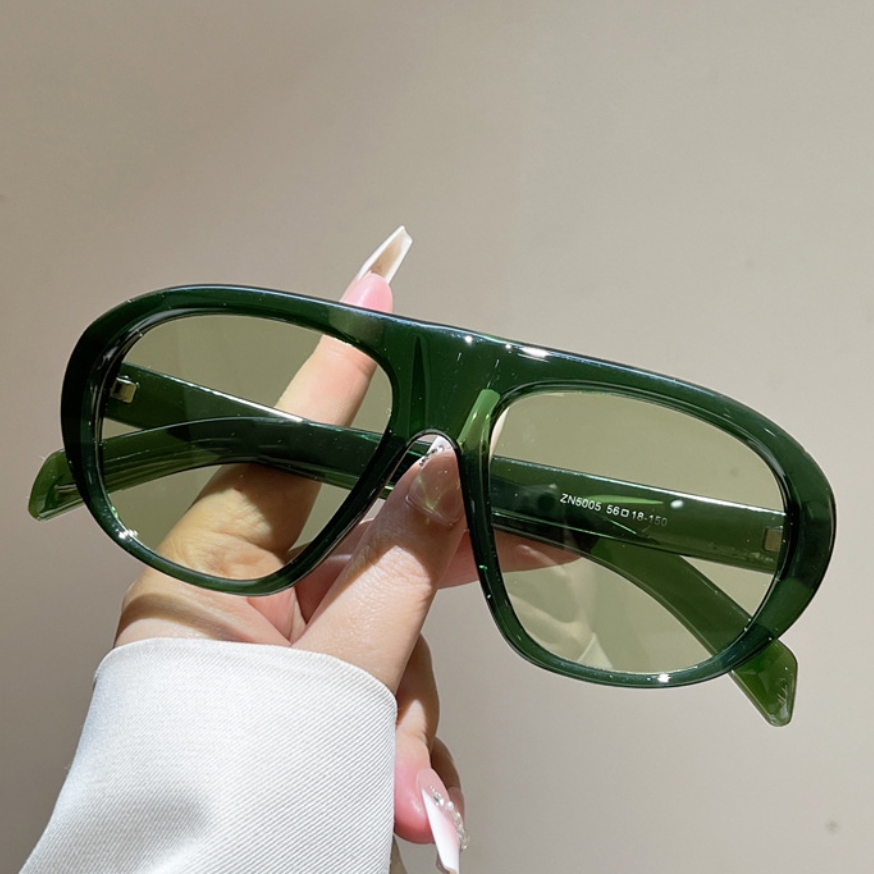 New Oversized Pilot Sunglasses - Vintage Fashion Girl recension och pris